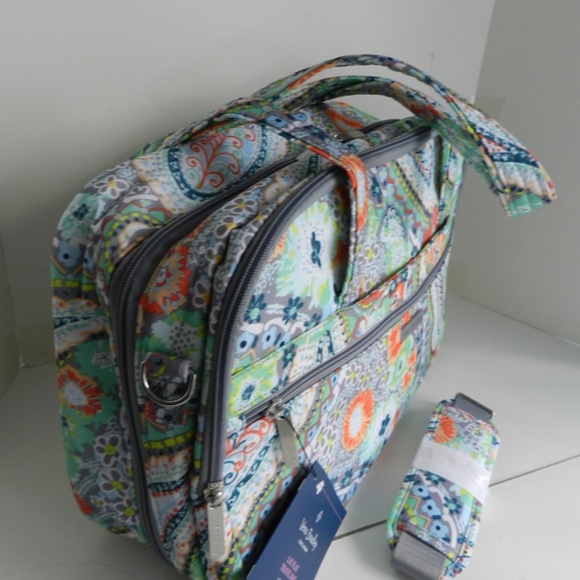 New Vera Bradley Lay Flat Travel Bag in Citrus Paisley R$200 - Picture 4 of 16